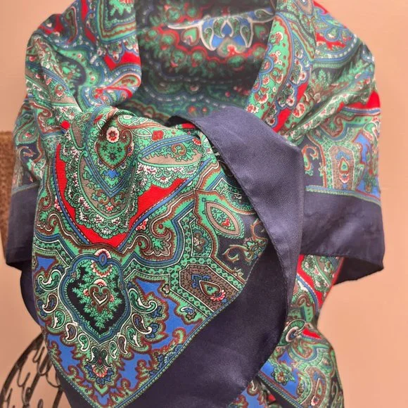 โค๏ธ Italian Paisley Scarf โ The Rack Collection - Picture 16 of 16